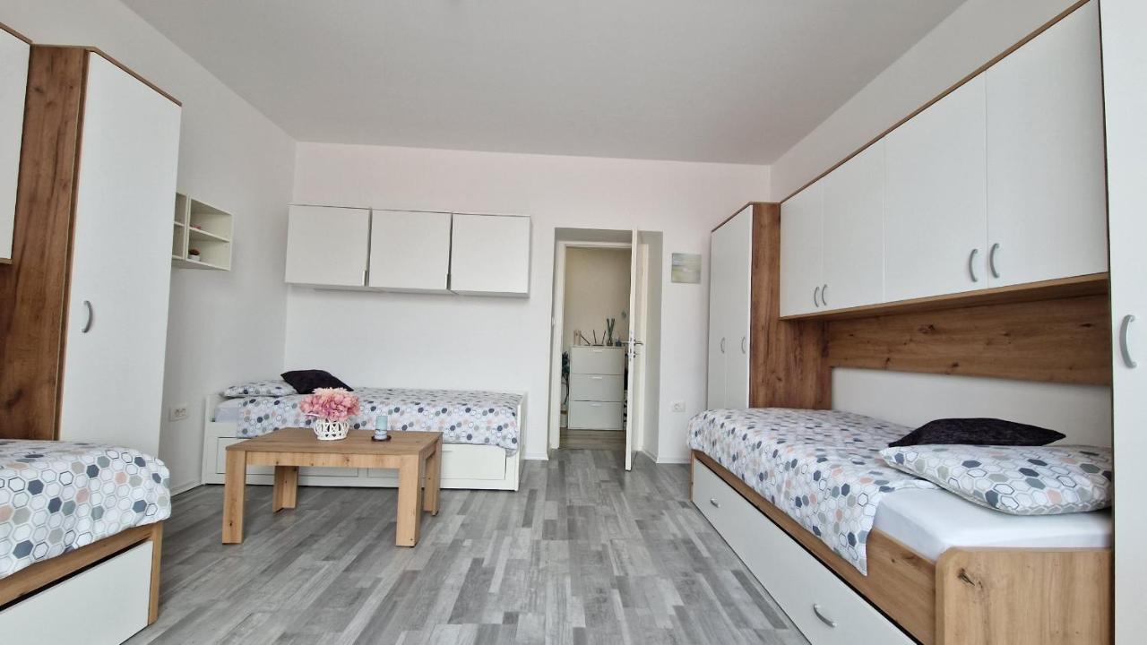 Sun Kissed Apartment Koper Exterior photo